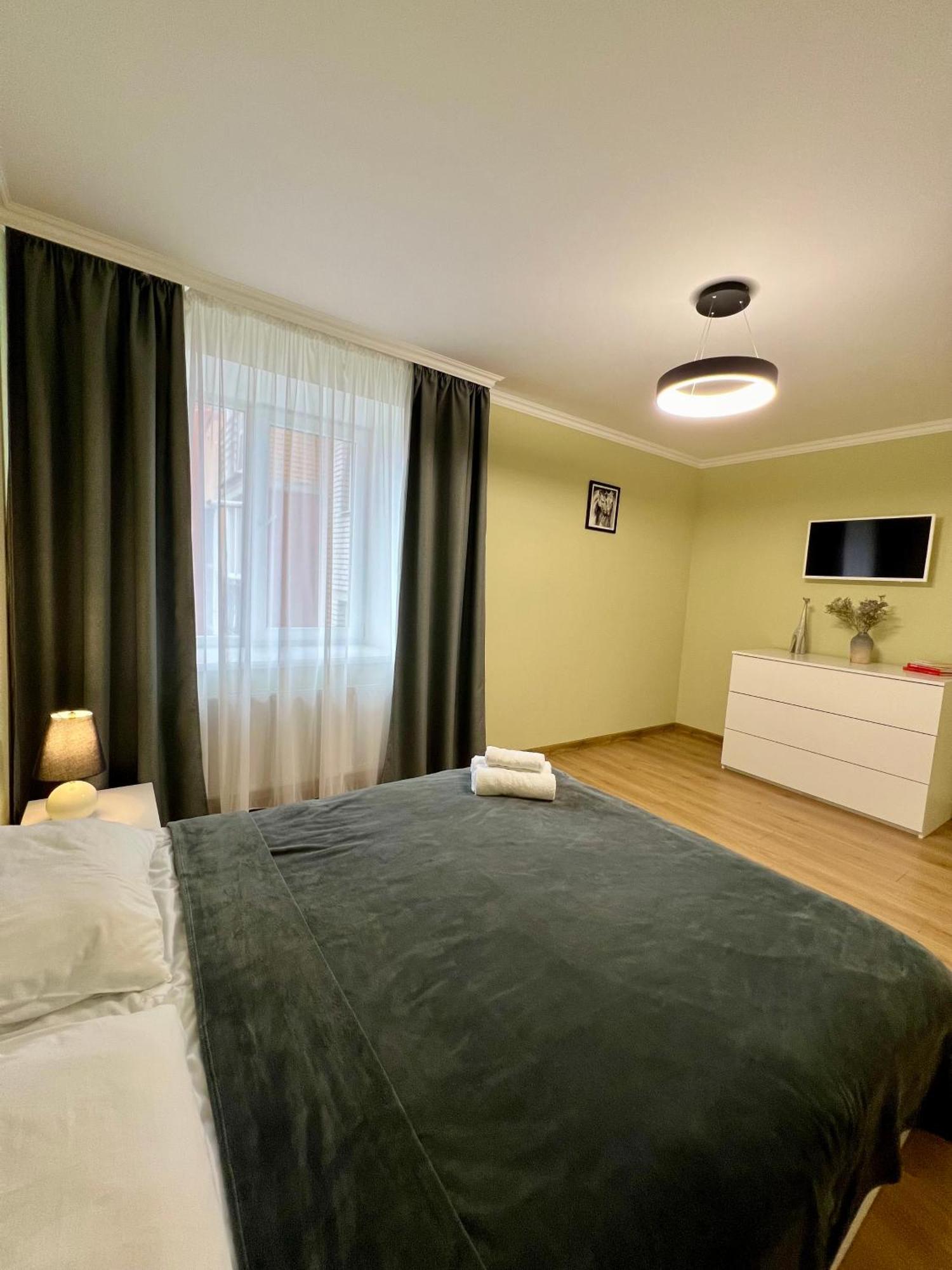 Затишна Квартира Біля Парку Центр Міста Ternopil Exterior photo